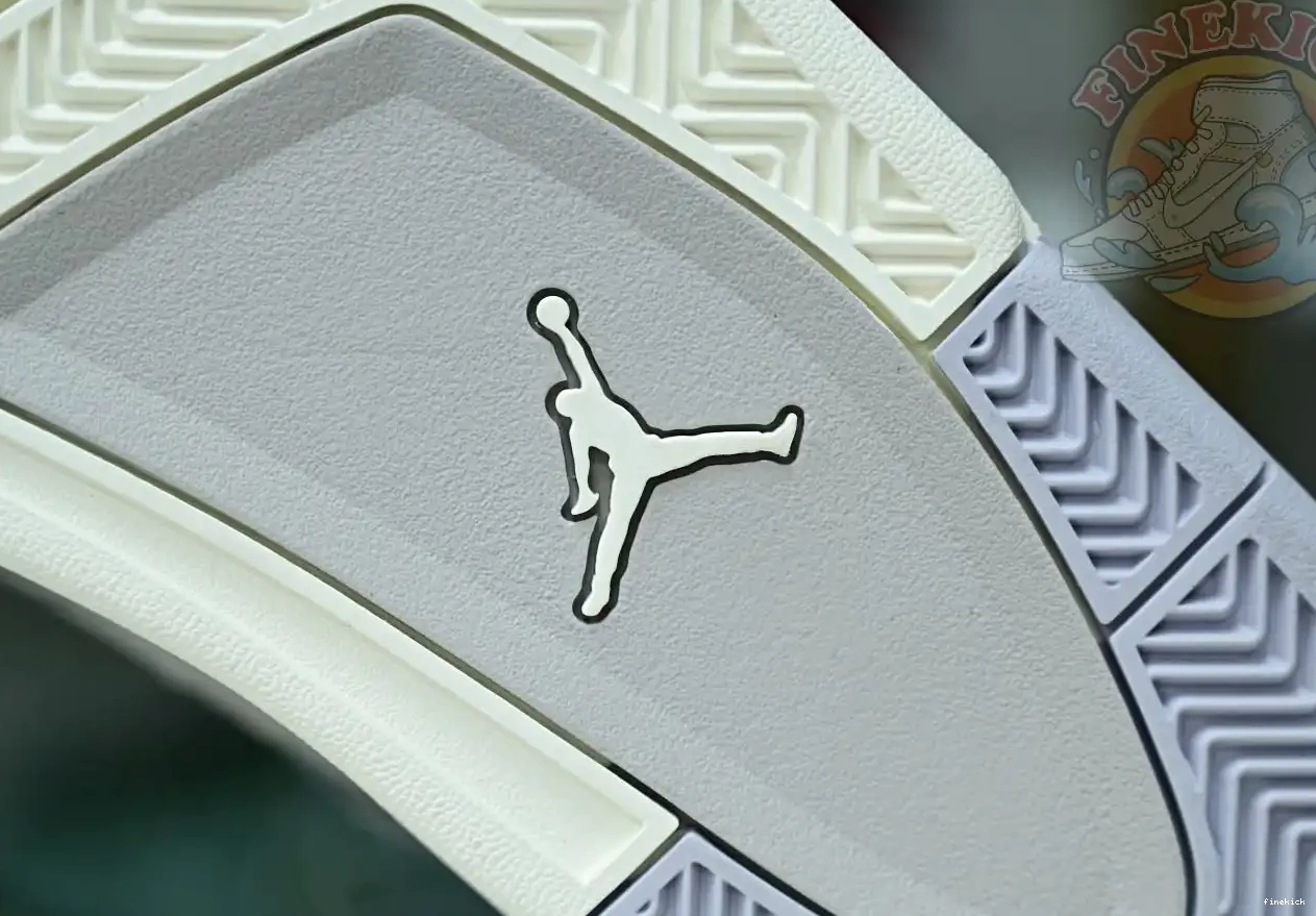 Jordan lron Jordan Air 4